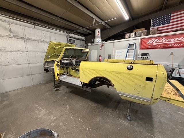 Tub on the stand, ready to strip