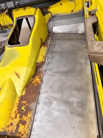 New floor pan going in