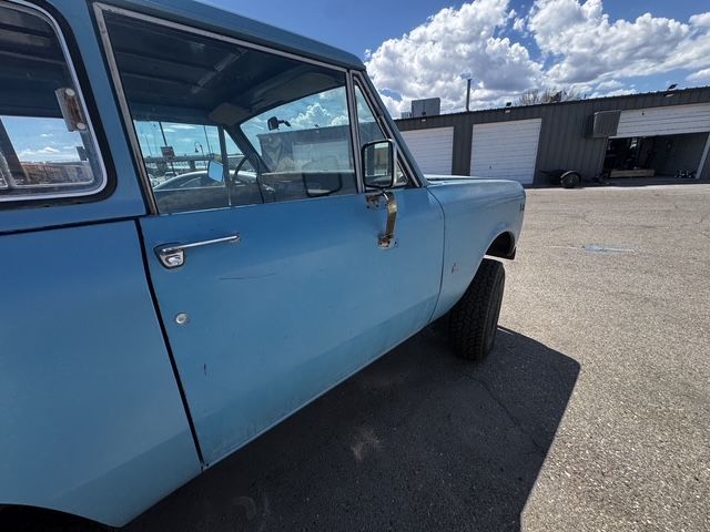 Original paint and trim before teardown