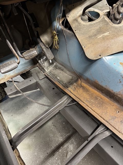 New rails under the driver floor